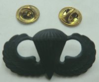 米軍　ベーシック空挺章　黒　バッチ　ピンズ