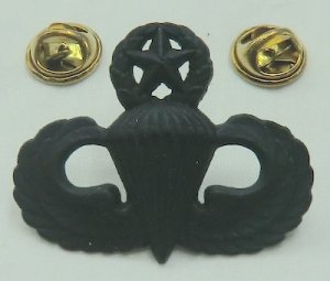 画像1: 米軍　マスター空挺章　黒　バッチ　ピンズ