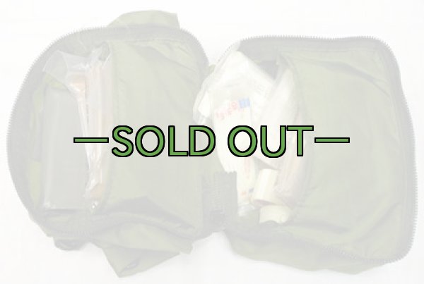 画像2: 航空機用ファーストエイド ポーチ　薄手ナイロン　中身入り (2)