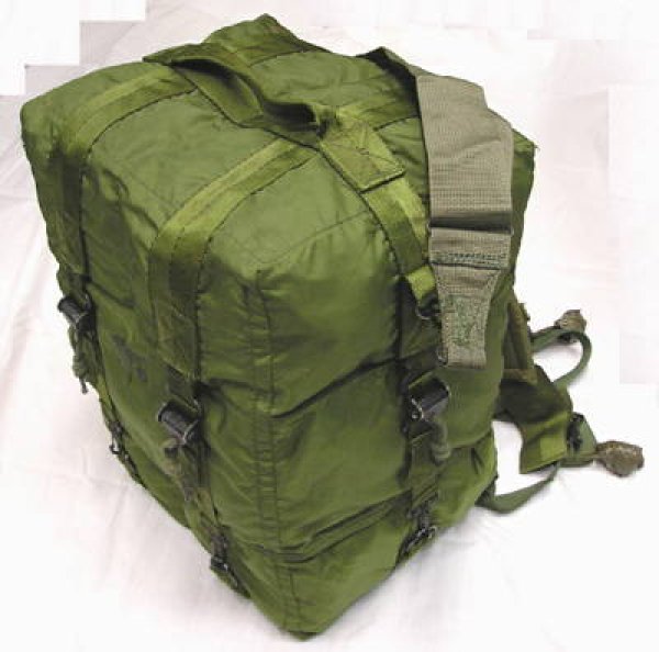 画像2: メディカルバッグ　OD　薄手ナイロン　2000年代 (2)