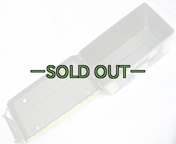 画像4: アーモボックス　M型　中古良品　マーキング入り　灰皿 (4)