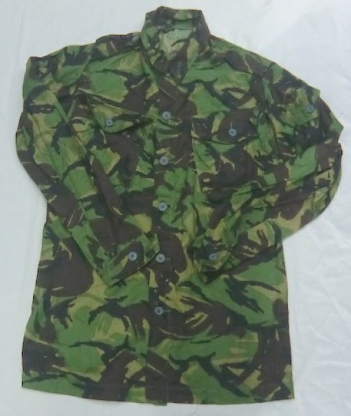 イギリス軍トロピカルコンバットジャケット サイズ180/96 イギリス軍 TROPICAL COMBAT ジャケット デザートDPMカモ
