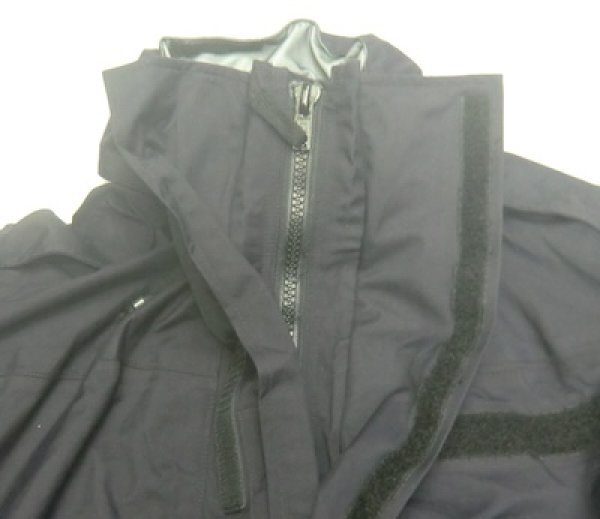 画像4: イギリス軍　海軍　レインパーカー　MVP　ゴアテックス？ (4)