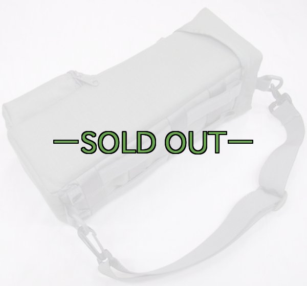 画像2: AN/PAS-13系パッド入りポーチ　ストラップ付　FG色 (2)