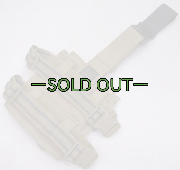 画像2: BHIレッグ2連M4トリプルマグポーチ　コヨーテ (2)