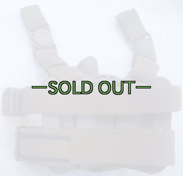 画像4: BHIホルスター　コヨーテ　右　SERPA　ベレッタ　中古良品 (4)