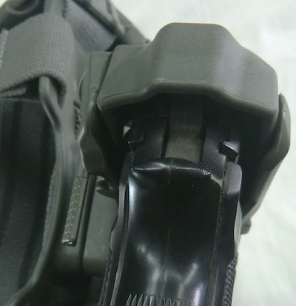 画像17: BHIホルスター　FG色　SERPA　LV3　ベレッタ (17)