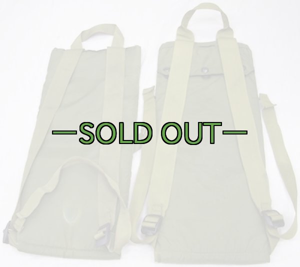 画像2: MOLLE　ハイドレーションキャリア　OD (2)