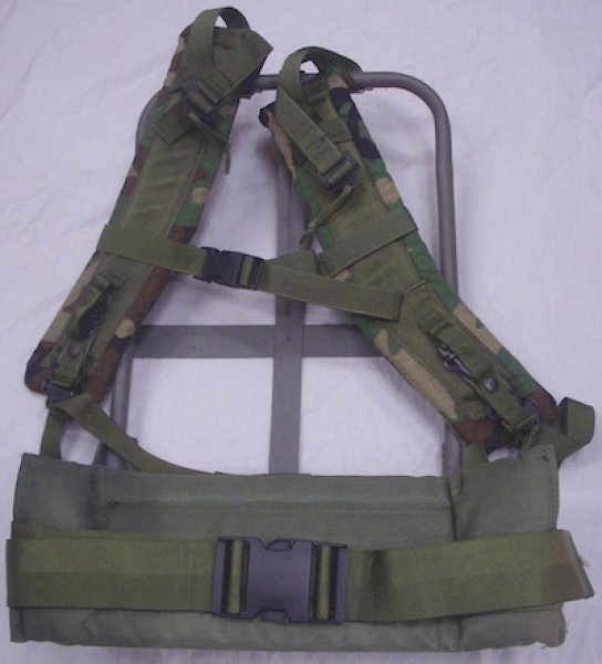 画像2: アリスパック用フレーム　LC-2A　ウエストパッド、大型ショルダーストラップ付 (2)