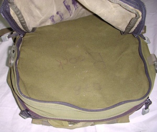 画像12: BHI バックパック　OD　メディック　中古並 (12)