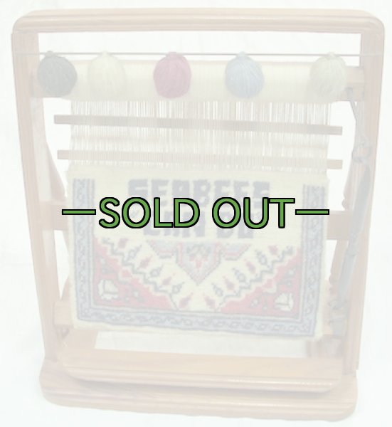 画像2: ミニ絨毯織り機＆絨毯　SEABEES　土産　スーベニア (2)