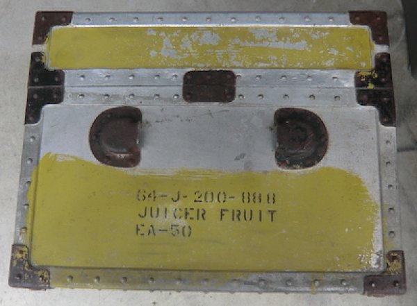 画像7: 軍用ボックス アルミ FRUIT JUICER 中古良品 ダメージ (7)