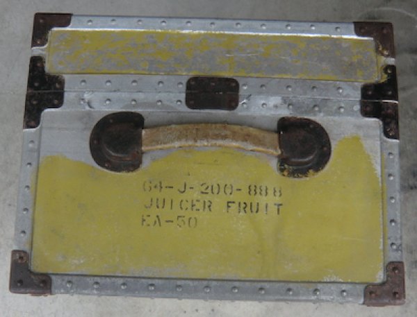 画像6: 軍用ボックス アルミ FRUIT JUICER 中古良品 ダメージ (6)