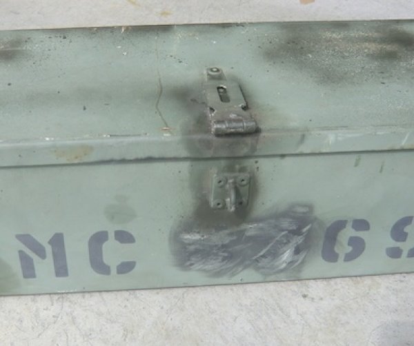 画像13: 軍用ボックス　USMC　スチール　約95×16×22cm　中古良品 (13)