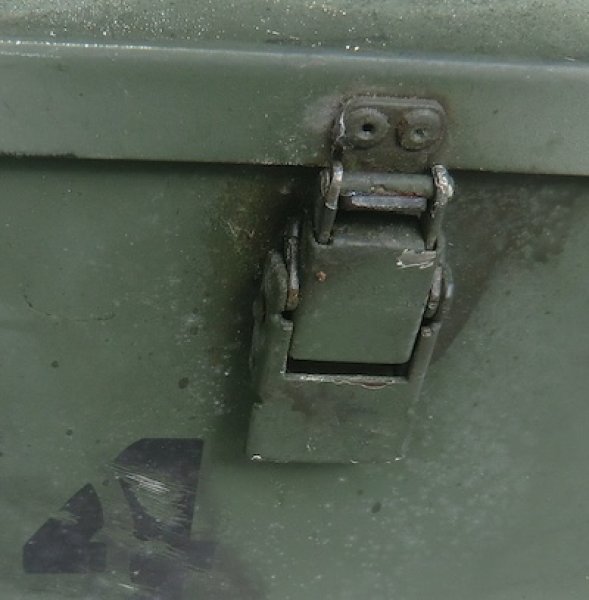 画像12: 軍用ボックス　USMC　スチール　約95×16×22cm　中古良品 (12)