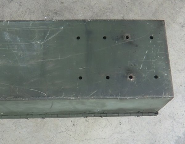 画像10: 軍用ボックス　USMC　スチール　約95×16×22cm　中古良品 (10)