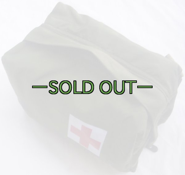 画像3: 航空機用ファーストエイド ポーチ　薄手ナイロン　中身入り　中古上 (3)