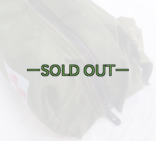 画像5: 航空機用ファーストエイド ポーチ　薄手ナイロン　中身入り　中古上 (5)