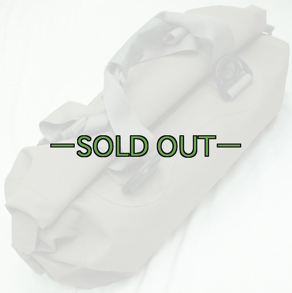 画像8: 防水バッグ　WaterShed　アルファーグリーン (8)