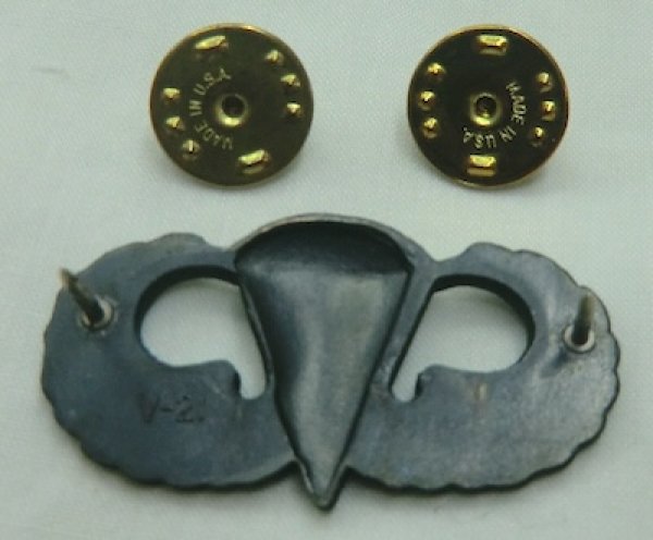 画像2: 米軍 ベーシック空挺章 黒 バッチ ピンズ (2)